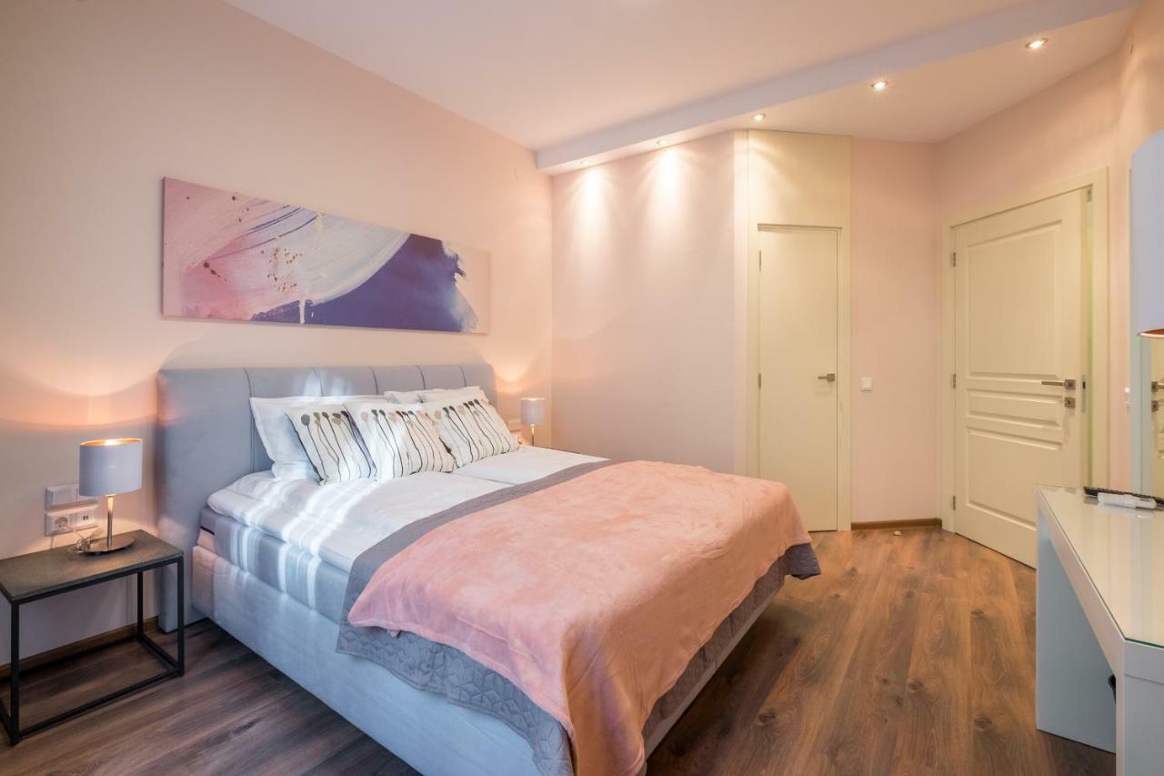 Cozy 3-Bedroom With Stylish Comfort And Chic Decor София Экстерьер фото